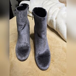 Indigo Gray Textured Ankle Boots
